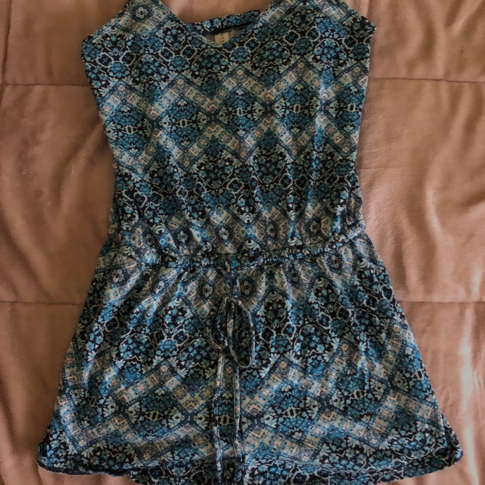 Blue pattern romper - Picture 2 of 4